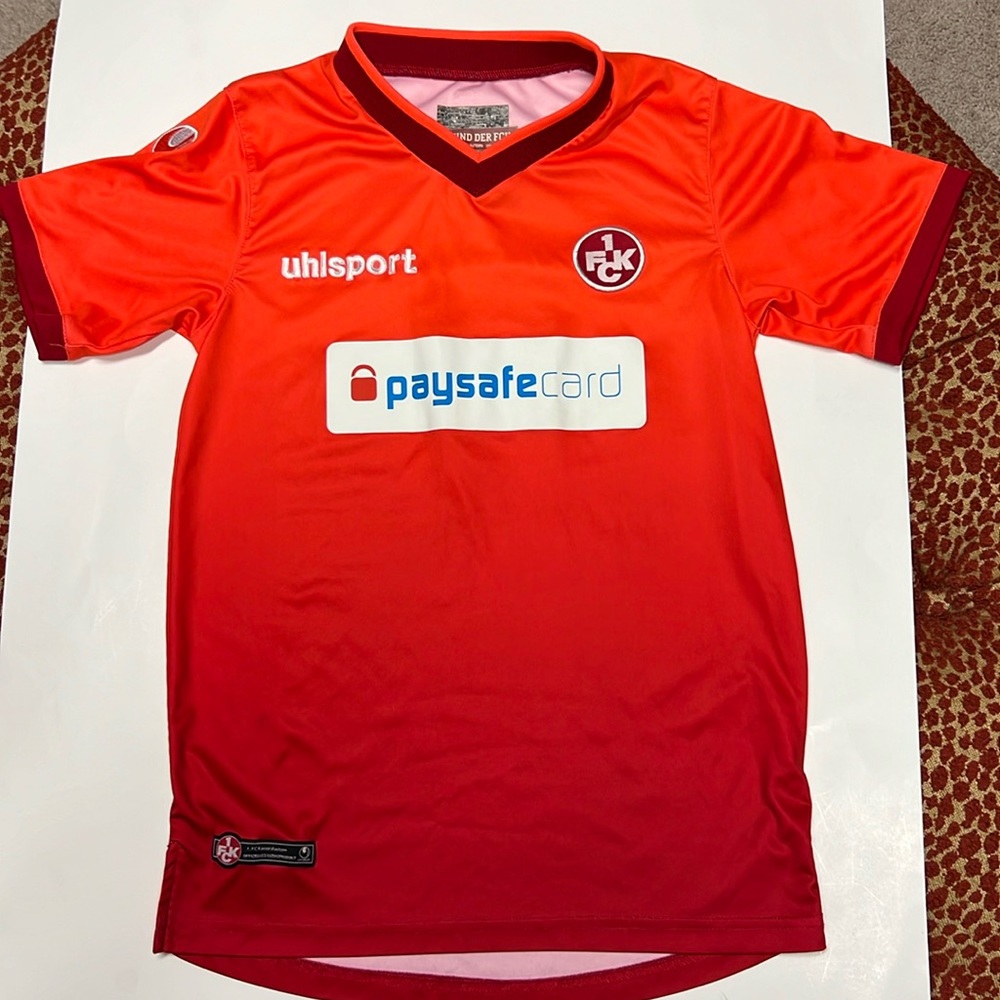 FCK1 Futball Club, Kaiserslautern Bundesliga 2 youth sm. soccer jersey-like new!